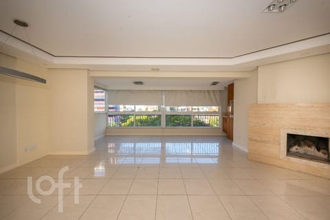 Image 31 - 269200
